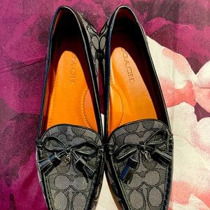 New never worn coach drivers